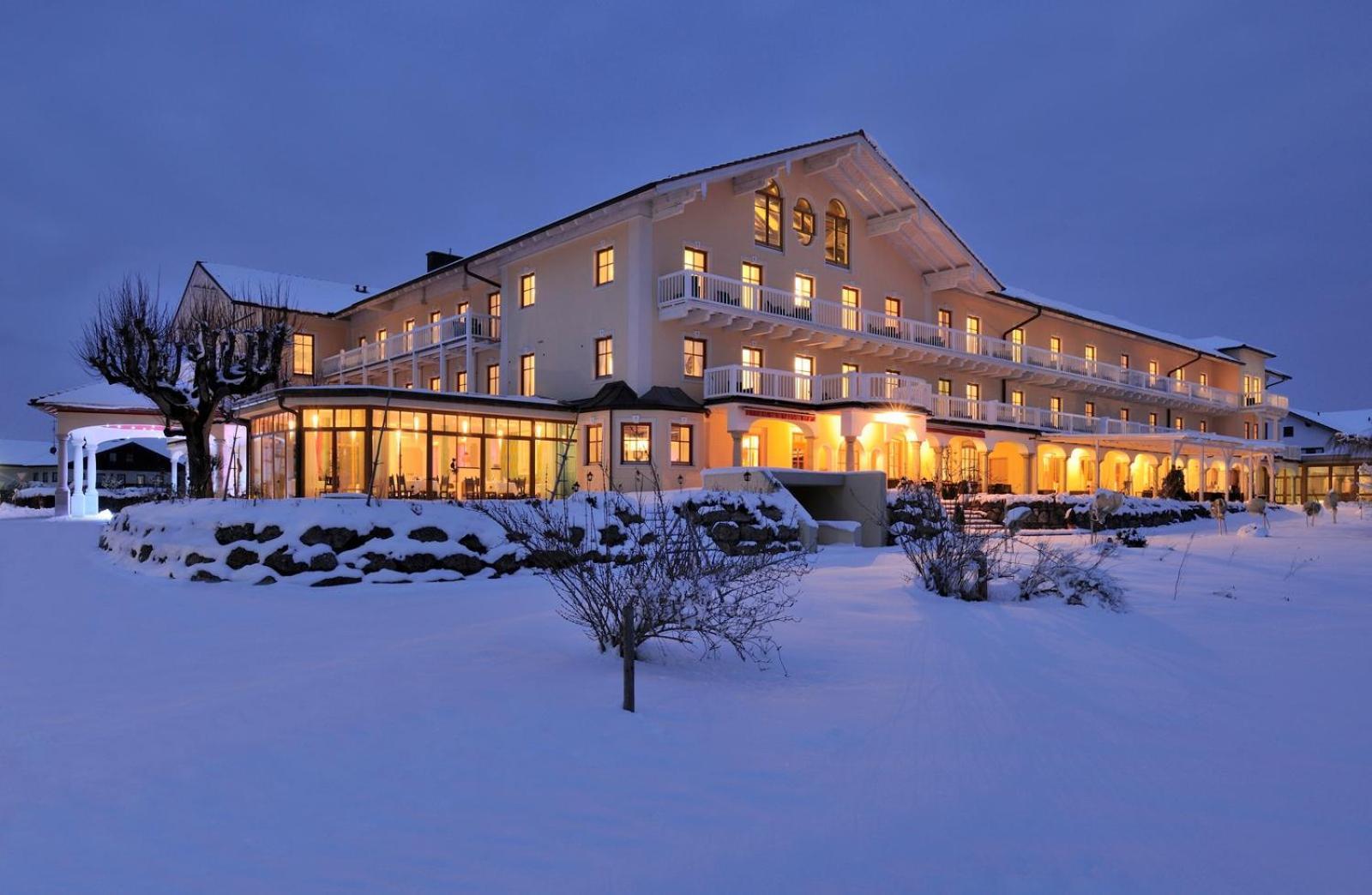 Wellness Natur Resort Gut Edermann Teisendorf Exterior photo